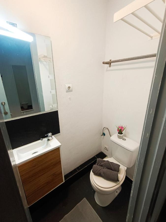 By Plaza Real Budget Rooms Βαρκελώνη Εξωτερικό φωτογραφία
