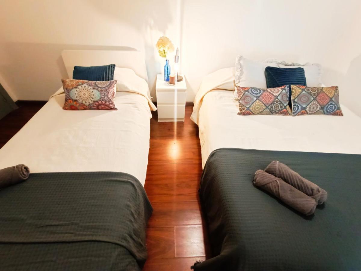 By Plaza Real Budget Rooms Βαρκελώνη Εξωτερικό φωτογραφία
